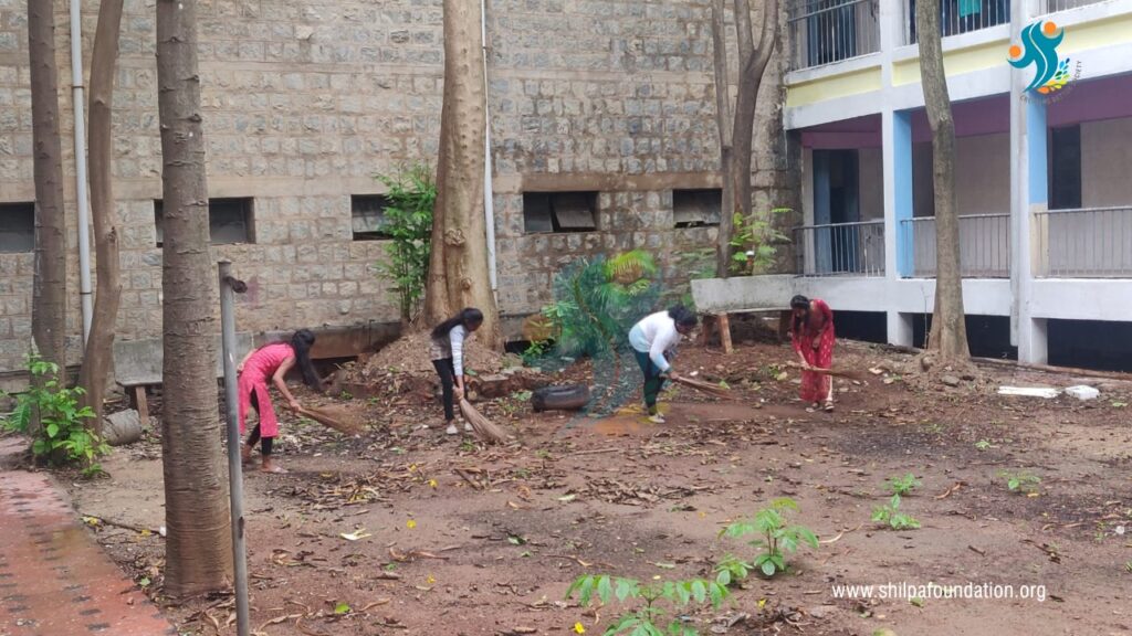 Shilpa foundation cleanliness drive